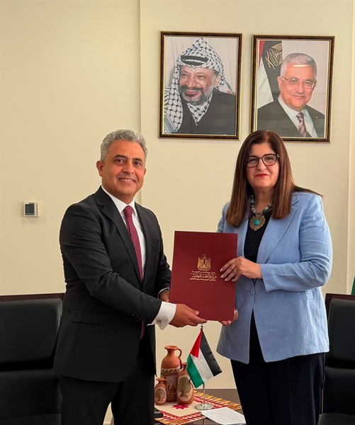 الوزيرة شاهين تتسلّم أوراق اعتماد رئيس مكتب تمثيل جمهورية مصر العربية لدى فلسطين الجديد، وتؤكد على تعزيز العلاقات الثنائية
