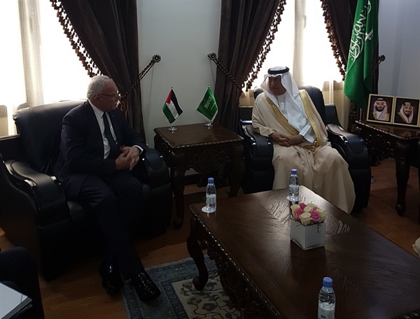 المالكي يلتقي نظيره السعودي
