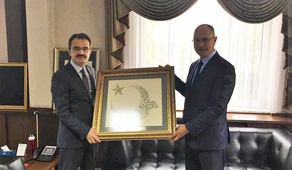 السفير مصطفى يلتقي مديرعام ادارة الهجرة ويبحث أوضاع المقيمين واللاجئين الفلسطينين
