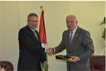 Foreign Minister urges UN special rapporteurs to expose Israeli crimes
