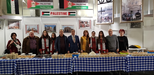 سفارة دولة فلسطين لدى بلغاريا تشارك البازار الخيري السنوي في بلغاريا