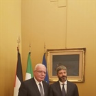 وزير الخارجية د. رياض المالكي يلتقي رئيس البرلمان الإيطالي