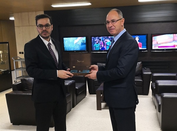 السفير مصطفى يجتمع مع رئيس الهيئة العامة للراديو والتلفزيون التركي “TRT”