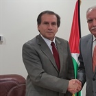 الوزير د.المالكي يتسلم نسخة من أوراق اعتماد ممثل جمهورية تشيلي لدى دولة فلسطين