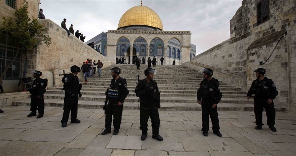 Ministry of Foreign affairs and expatriates: occupation avail the American bias to divide the holy Aqsa