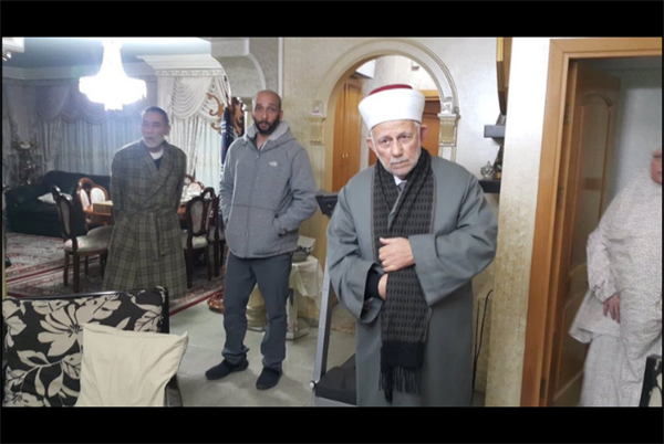 Israel Briefly Detains Head of Islamic Authority, Bans Him from Al-Aqsa