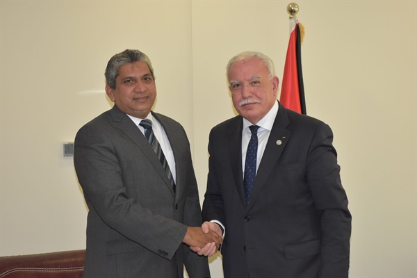 Dr. Malki meets with the head office of representative of the Democratic Socialist Republic of Sri Lanka in Palestine as he finishes his mission