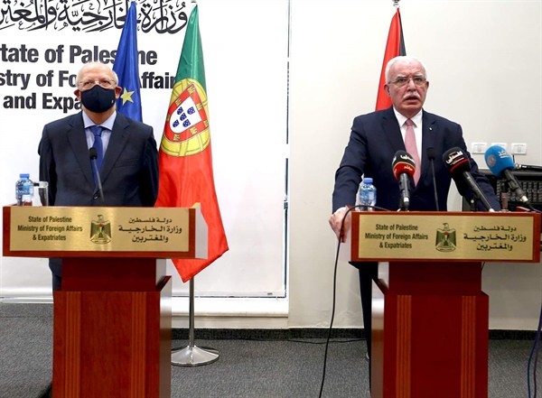 المالكي يدعو البرتغال الى دعم حل الدولتين بالاعتراف بدولة فلسطين الوزير د. المالكي يُطلع نائب رئيس الوزراء وزير الخارجية البرتغالي على آخر المستجدات الفلسطينية