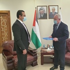 الوزير د. المالكي يتسلم نسخة من اوراق تعيين ممثل برنامج الأغذية العالمي لدى دولة فلسطين