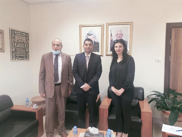 وكيل وزارة الخارجية والمغتربين د. أمل جادو  شكعة تستقبل السفير الهندي ونائب رئيس جامعة فلسطين التقنية " خضوري"