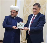 السفير ترشحاني يلتقي بسماحة المفتي العام رئيس ادارة مسلمي اوزباكستان