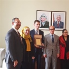 سفير دولة فلسطين لدى ايرلندا يكرم أوائل الطلبة الفلسطينين