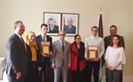 سفير دولة فلسطين لدى ايرلندا يكرم أوائل الطلبة الفلسطينين
