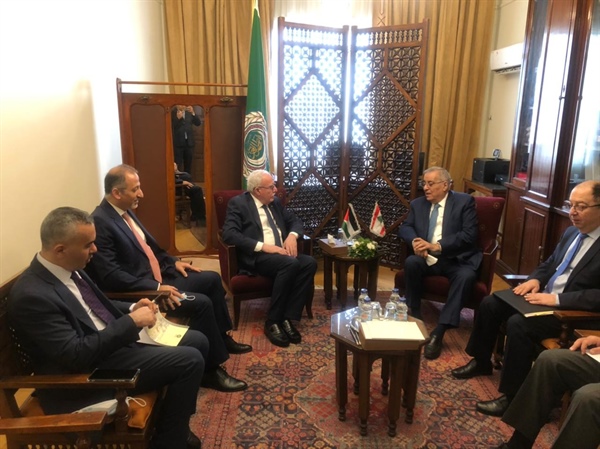 الوزير د. المالكي يبحث مع نظيره اللبناني آخر التطورات السياسية