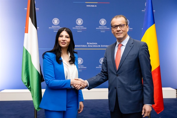 اتفقا على عقد اللجنة الحكومية المشتركة هذا العام: وكيل وزارة الخارجية والمغتربين تجري مشاورات سياسية مع نظيرها الروماني