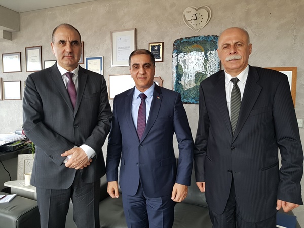 السفير المذبوح يبحث مع الحزب الحاكم في بلغاريا تعزيز التعاون المشترك
