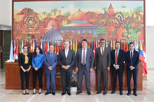 بحث برامج التعاون المشتركة بين الوكالة الفلسطينية للتعاون الدولي والمنظمة الاسلامية للأمن الغذائي