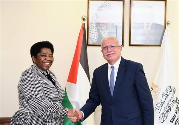 الوزير المالكي يلتقي نائبة وزيرة خارجية جمهورية جنوب افريقيا ويعلن انطلاق جلسة الحوار الاستراتيجي بين البلدين