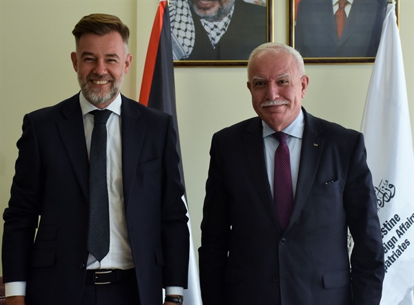 الوزير د. المالكي يستقبل وزير التعاون التنموي والشؤون الإنسانية ووزير الاقتصاد في دوقية لوكسمبورغ