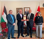 السفير مصطفى يستقبل وفدا من غرفة تجارة وصناعة القدس