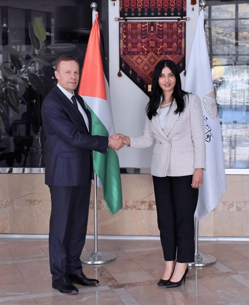 عقد جلسة مشاورات ثنائية بين وزارتي الخارجية الفلسطينية واللتوانية