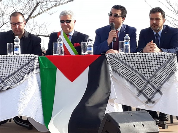سفارة فلسطين وبلدية لانوفيو تحتفلان بمناسبة مرورعامان على علاقة التوأمة مع مدينة يعبد