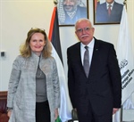 الوزير د.رياض المالكي يلتقي القنصل البريطاني العام في القدس