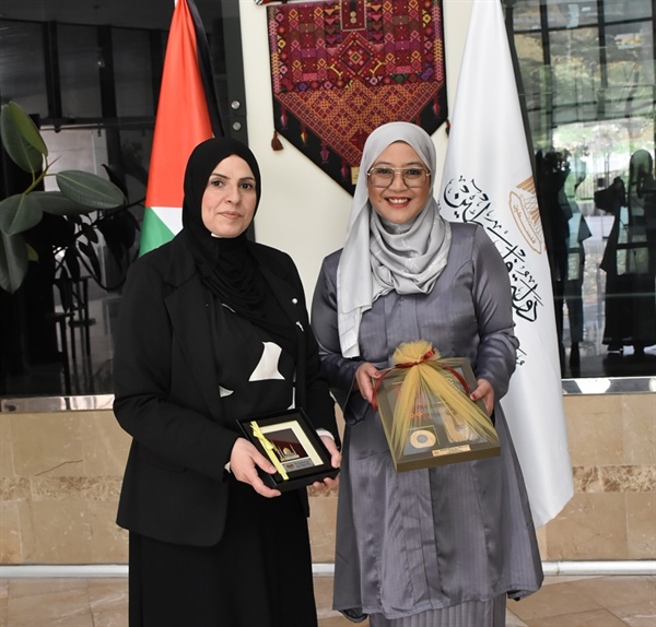 لقاء فلسطيني ماليزي معمق لبحث سُبل تعزيز التعاون الثنائي بين البلدين
