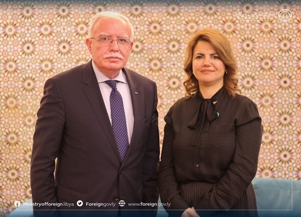 المالكي يطلع نظيرته الليبية على آخر التطورات السياسية