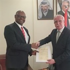 الوزير المالكي يتسلم نسخة من أوراق اعتماد سفير زيمبابوي غير المقيم لدى فلسطين