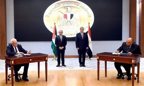 الوزيران المالكي وشكري يوقعان  بروتوكول مشاورات سياسية لتعزيز التعاون الدبلوماسي