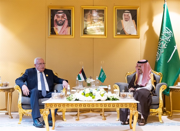 الوزير د. المالكي يلتقي نظيره السعودي الأمير فيصل بن فرحان