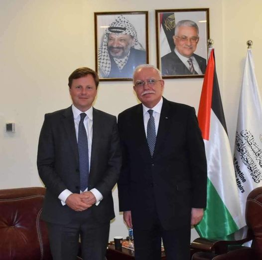 الوزير د. المالكي يلتقي مدير عام إدارة الشرق الأوسط وشمال افريقيا في وزارة الخارجية البريطانية