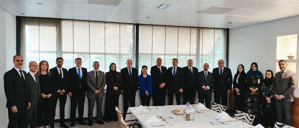 الوزير د.المالكي يلتقي مجلس السفراء العرب في هولندا