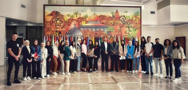 في إطار برنامج أضياف: وزارة الخارجية والمغتربين تستضيف طلبة من جامعة بيرزيت