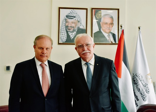 المالكي يودع القنصل العام الفرنسي بمناسبة انتهاء مهامه الرسمية لدى دولة فلسطين