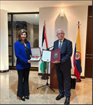 بإسم السيد الرئيس محمود عباس، الوزير المالكي يقلد وزيرة خارجية كولومبيا السابقة نجمة الاستحقاق من وسام دولة فلسطين