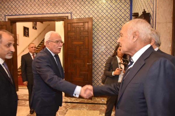 المالكي يبحث مع أبو الغيط الجهود لوقف العدوان الإسرائيلي المتواصل على قطاع غزة